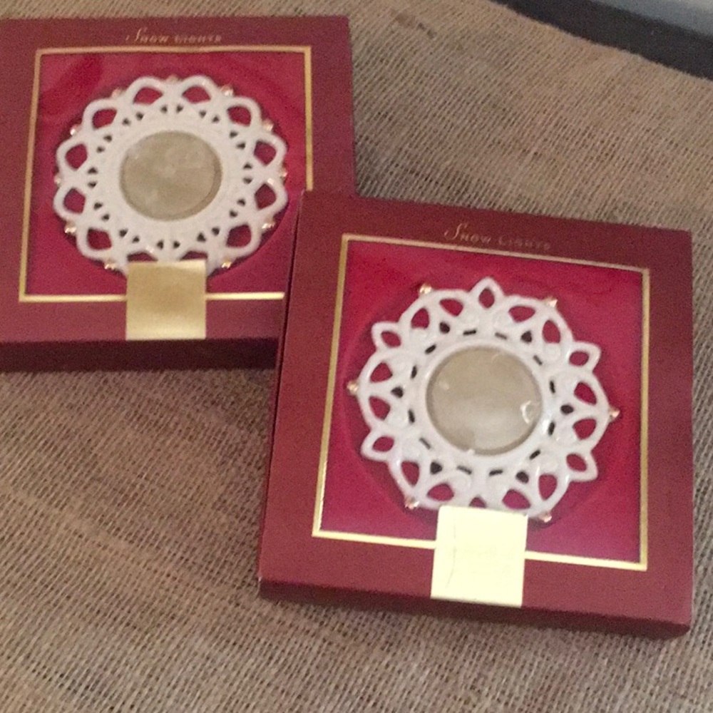 Lenox Snow Lights tea light candle holder